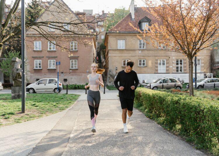 5 Walking Mistakes That Are Undoing Your Workout