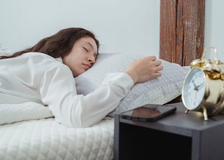 Could Poor Sleep Be Making You Gain Weight? 1 Could Poor Sleep Be Making You Gain Weight?